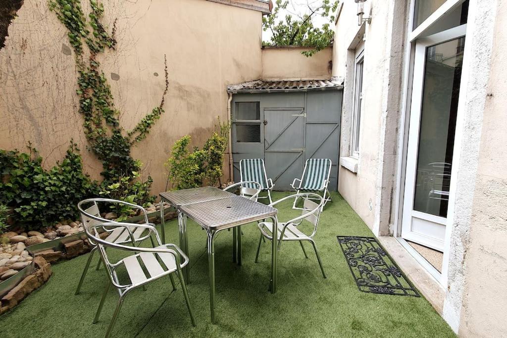 Classe 4 Etoiles - Cybele - Centre Ville 2 Chambres, Cour Privative Et Garage Vienne  Esterno foto
