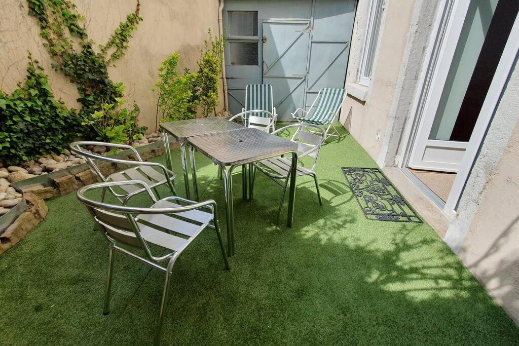 Classe 4 Etoiles - Cybele - Centre Ville 2 Chambres, Cour Privative Et Garage Vienne  Esterno foto